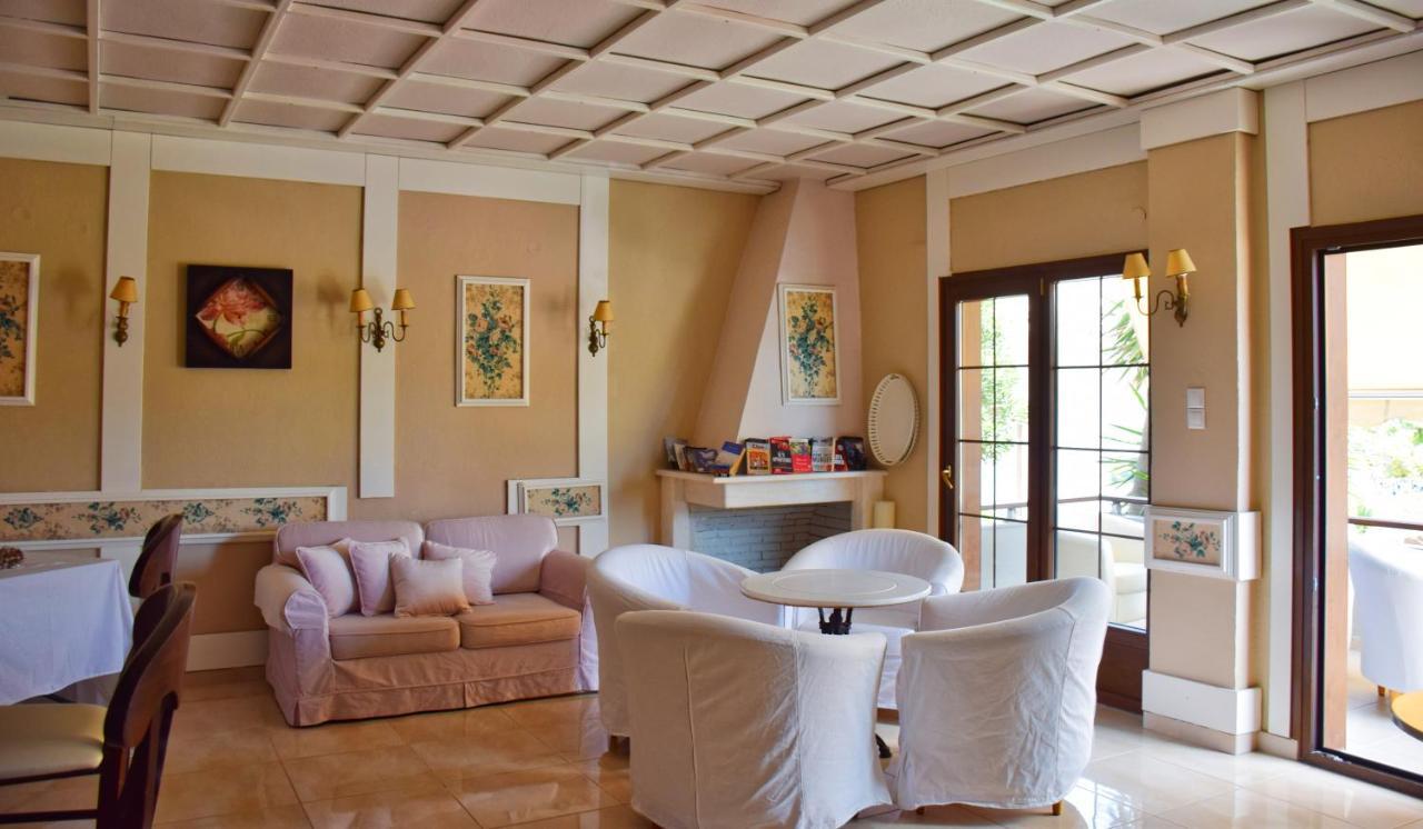 Hotel Viky Sarti Zewnętrze zdjęcie