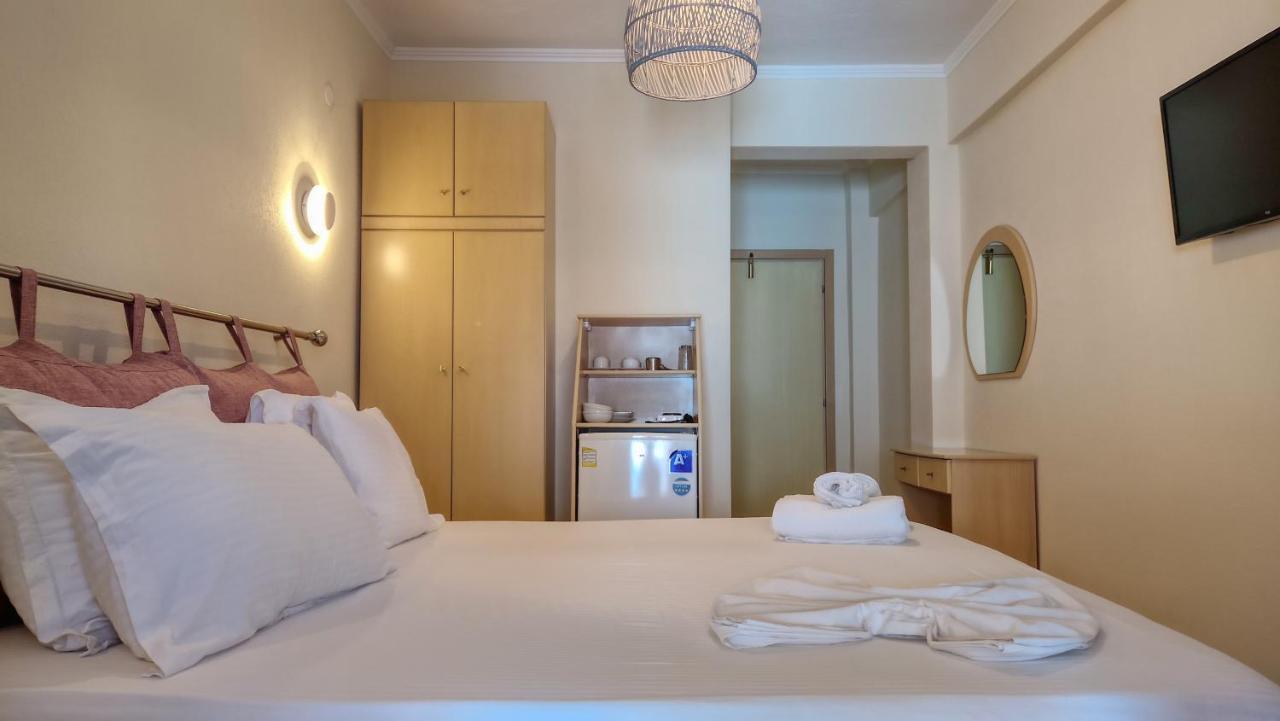 Hotel Viky Sarti Zewnętrze zdjęcie
